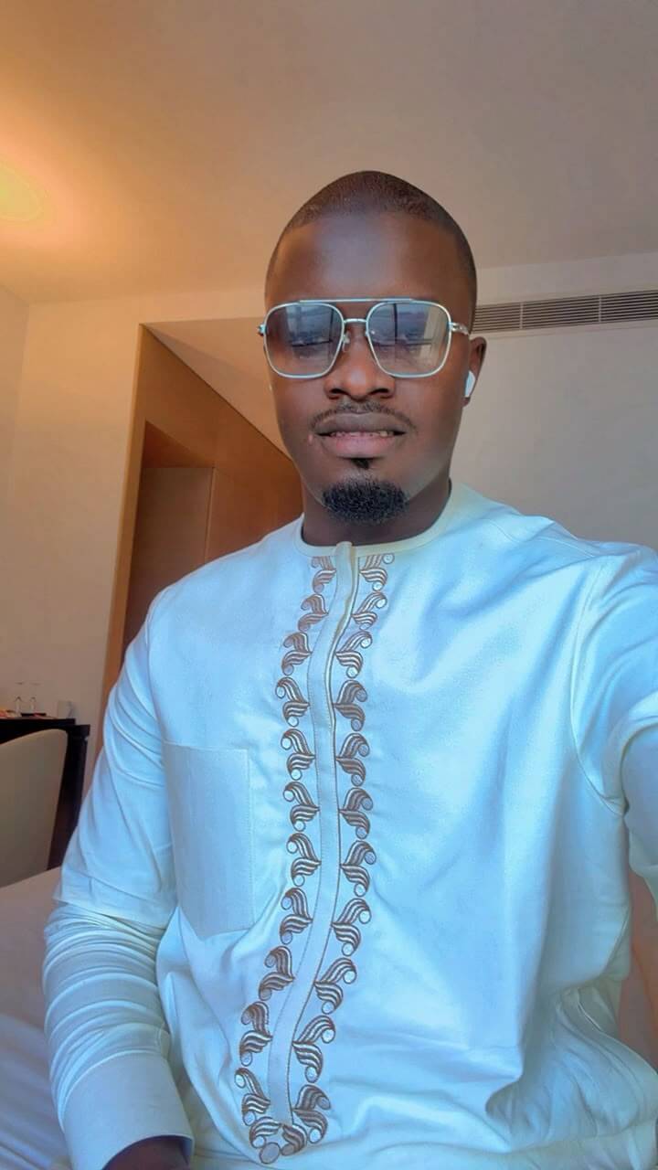 Ensemble Blanc Broderie Dorée